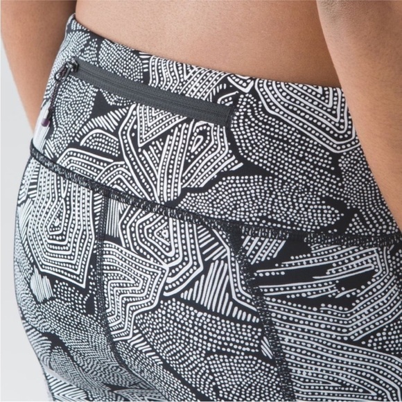 Lululemon Pace Rival Crop Full On Luxtreme Dottie Tribe White Black Leggings 4 - Picture 4 of 13